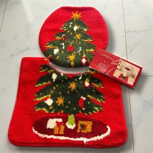 WonderShop Christmas Tree Contour Bath Rug & Lid Cover‎ Set Red Green New